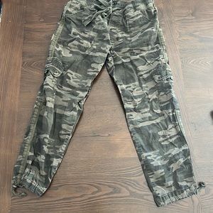 Sanctuary camo joggers.